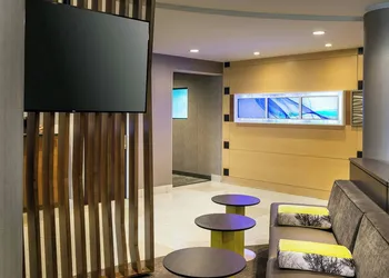 SpringHill Suites by Marriott Bakersfield hotel thumbnail 2