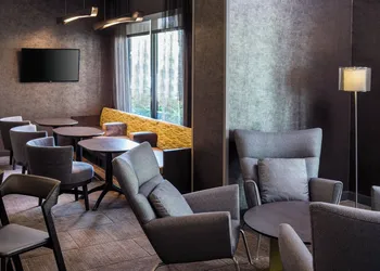 SpringHill Suites by Marriott Bakersfield hotel thumbnail 3