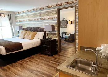 Stratford Inn hotel thumbnail 5