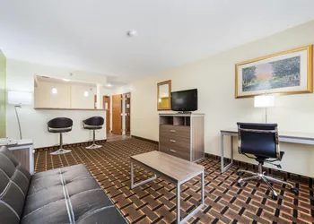 Quality Inn Lincoln Cornhusker hotel thumbnail 8