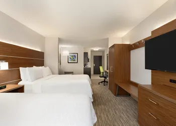 Holiday Inn Express Hotel and Suites of Opelika/Auburn by IHG hotel thumbnail 2