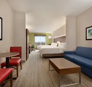 Holiday Inn Express Hotel and Suites of Opelika/Auburn by IHG hotel detail image 5