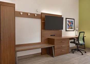 Holiday Inn Express Hotel and Suites of Opelika/Auburn by IHG hotel thumbnail 7