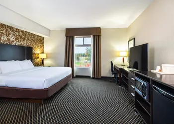 Quality Inn and Suites Petawawa hotel thumbnail 7