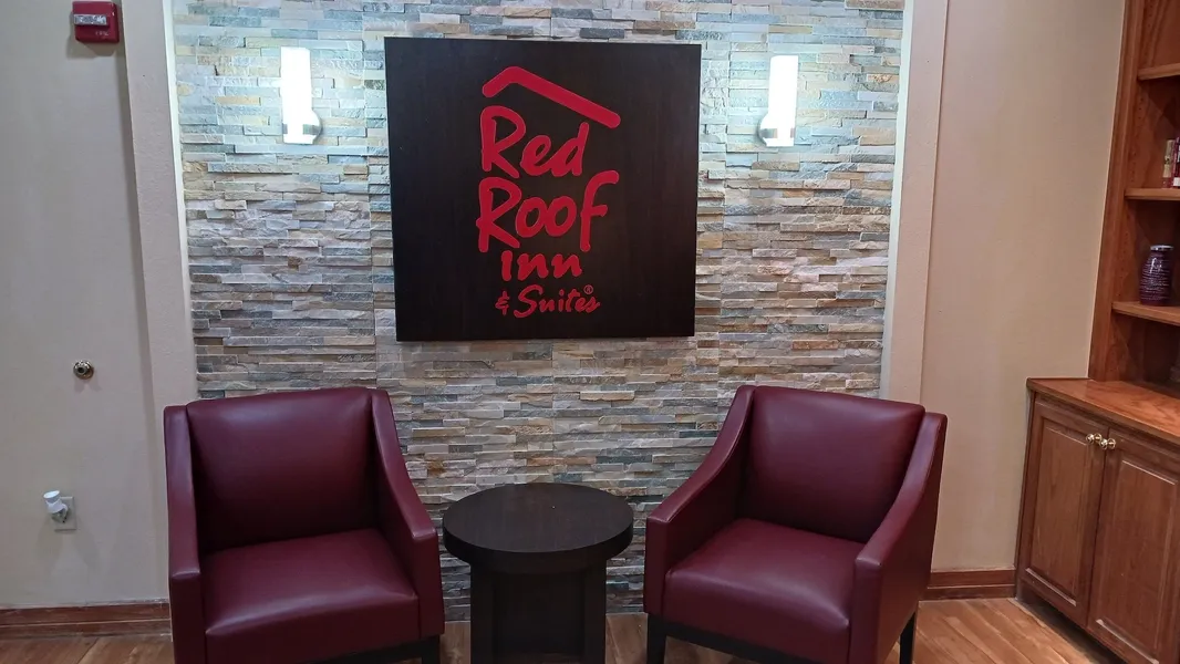 Red Roof Inn & Suites Midland hotel detail image 2