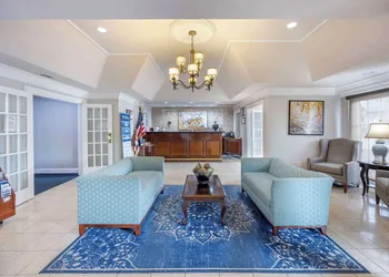 Best Western Spring Hill Inn & Suites hotel thumbnail 2