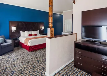Best Western Spring Hill Inn & Suites hotel thumbnail 4
