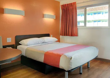 Motel 6 Mammoth Lakes, CA hotel thumbnail 7