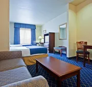 Holiday Inn Express Hotel & Suites Paragould by IHG hotel detail image 4