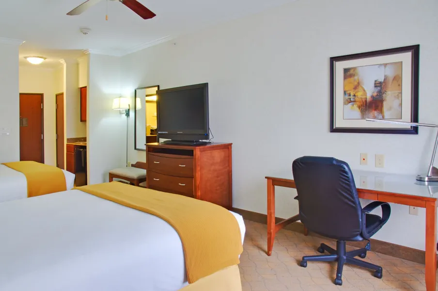 Holiday Inn Express & Suites Lufkin South by IHG hotel detail image 6
