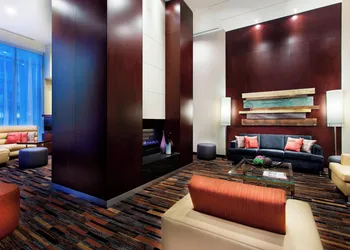 Courtyard by Marriott Montreal Downtown hotel thumbnail 2