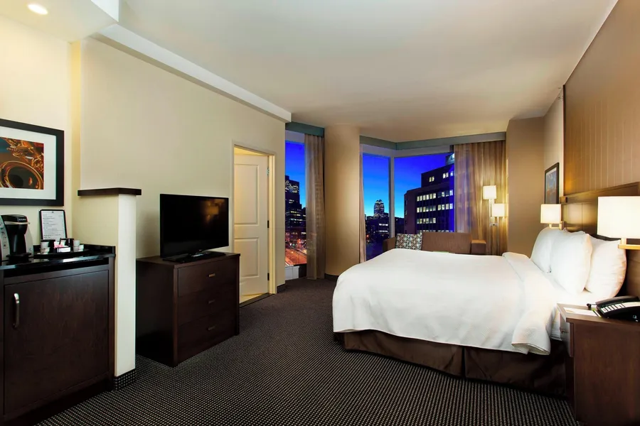 Courtyard by Marriott Montreal Downtown hotel detail image 6