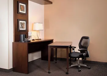 Courtyard by Marriott Montreal Downtown hotel thumbnail 8