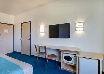 Motel 6 Grande Prairie, AB hotel thumbnail 7