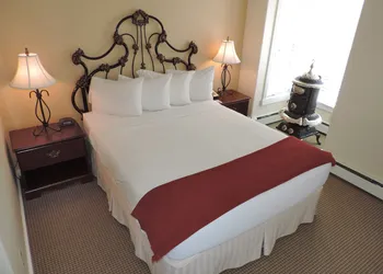 The Victorian Inn hotel thumbnail 8