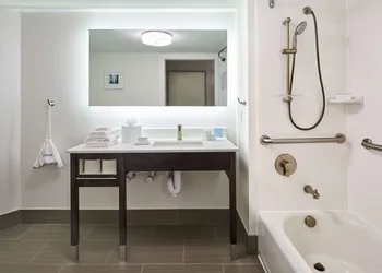 Hampton Inn & Suites Chapel Hill/Durham, Area hotel thumbnail 7