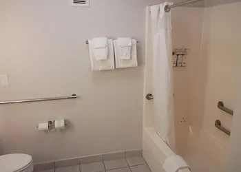 Holiday Inn Express Princeton by IHG hotel thumbnail 7