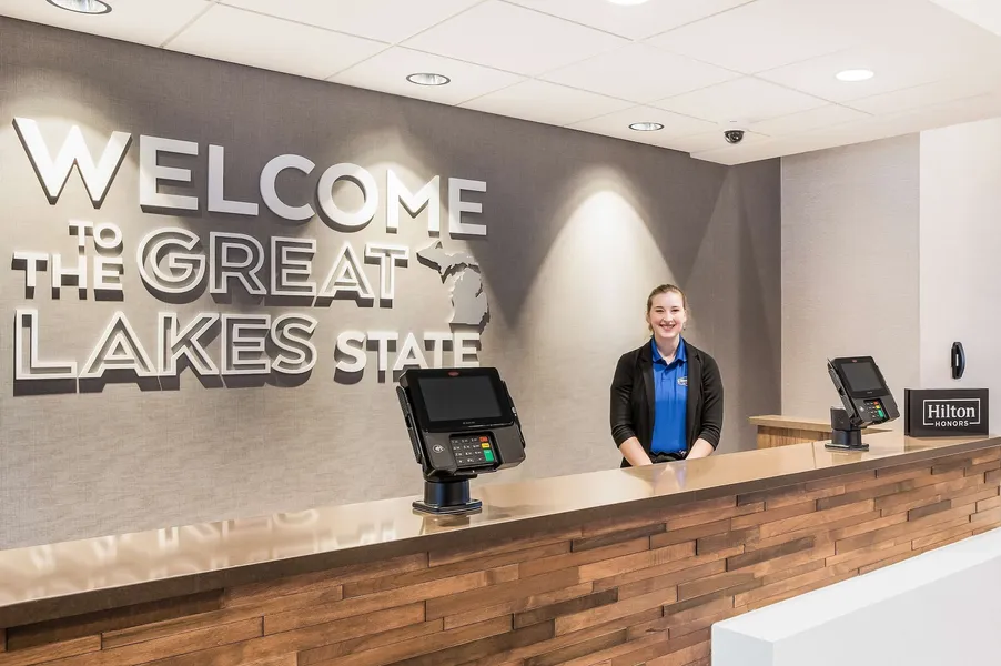 Hampton Inn & Suites Houghton hotel detail image 2