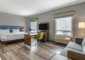 Hampton Inn & Suites by Hilton Edmonton/West hotel thumbnail 5