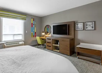 Hampton Inn & Suites by Hilton Edmonton/West hotel thumbnail 7