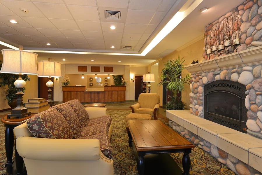 Comfort Inn & Suites McMinnville Wine Country hotel detail image 2