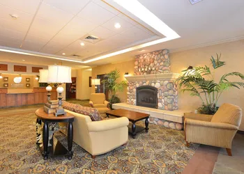 Comfort Inn & Suites McMinnville Wine Country hotel thumbnail 3