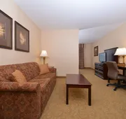 Comfort Inn & Suites McMinnville Wine Country hotel detail image 5