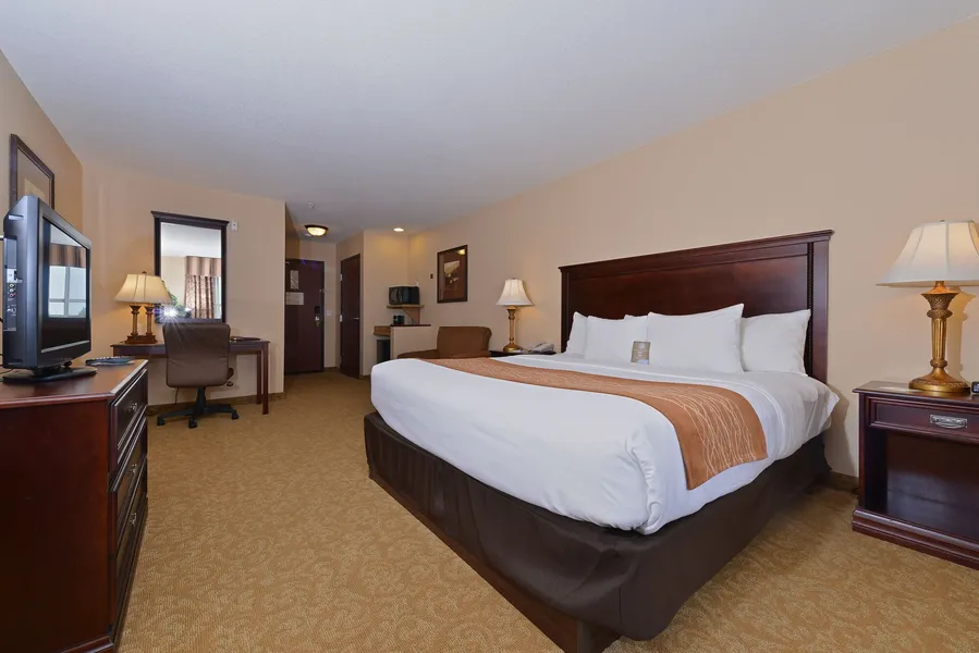 Comfort Inn & Suites McMinnville Wine Country hotel detail image 6