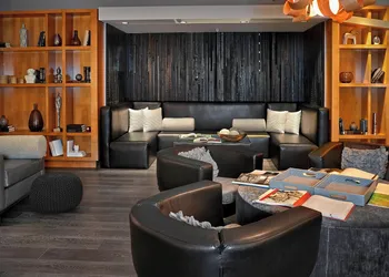 Renaissance Edmonton Airport Hotel hotel thumbnail 5