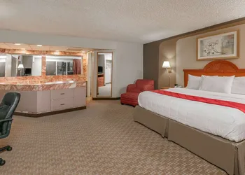 Ramada by Wyndham Odessa Near University of Texas Permian hotel thumbnail 6