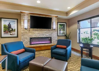 Comfort Suites Hopkinsville near Fort Campbell hotel thumbnail 3