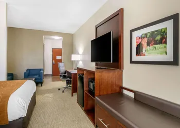 Comfort Suites Hopkinsville near Fort Campbell hotel thumbnail 7