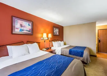 Quality Inn Scottsbluff hotel thumbnail 6