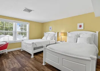 Oakwood Resort hotel thumbnail 3