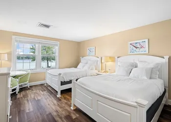 Oakwood Resort hotel thumbnail 6