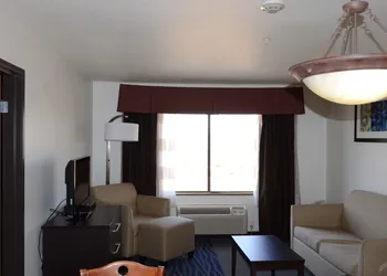 Holiday Inn Express & Suites Barstow - Route 66 by IHG hotel thumbnail 7