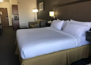 Holiday Inn Express & Suites Barstow - Route 66 by IHG hotel thumbnail 8