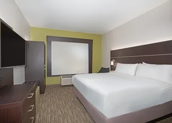 Holiday Inn Express Hotel & Suites Longmont by IHG hotel thumbnail 4