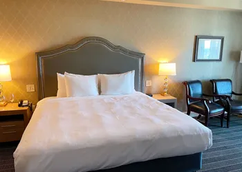 Majestic Inn & Spa hotel thumbnail 7