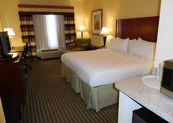 Holiday Inn Express & Suites Ponca City by IHG hotel thumbnail 5