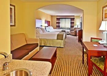 Holiday Inn Express & Suites Ponca City by IHG hotel thumbnail 6