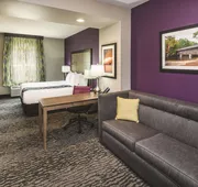 La Quinta Inn & Suites by Wyndham Milledgeville hotel detail image 5
