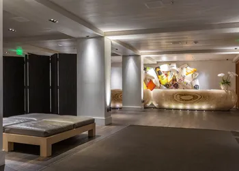 Hilton Vacation Club The Modern Honolulu hotel thumbnail 4