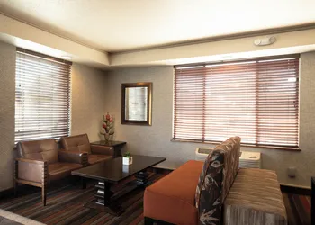 Oxnard Inn Lancaster hotel thumbnail 3