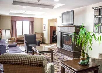 Comfort Suites Sanford hotel thumbnail 2
