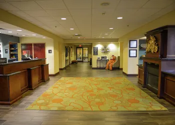 Hampton Inn & Suites-Knoxville/North I-75 hotel thumbnail 4