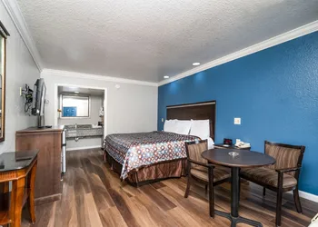 Gator Town Inn hotel thumbnail 6
