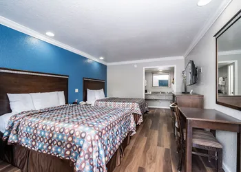 Gator Town Inn hotel thumbnail 8