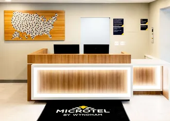 Microtel Inn & Suites by Wyndham Springville hotel thumbnail 2