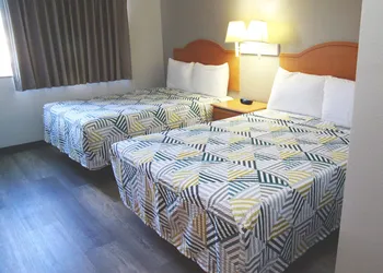 Studio 6 Bakersfield, CA hotel thumbnail 5